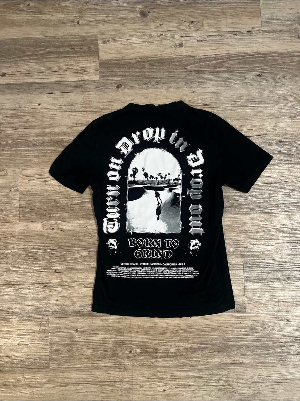 H&M Regular Fit Venice Beach CA Skateboard T-shirt In Black Size Small